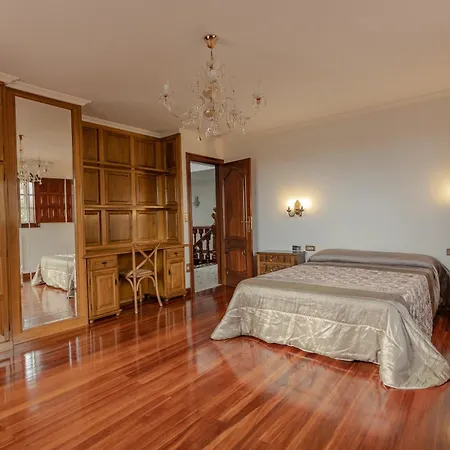 Villa Casona Bretema Pineiro (Cangas)