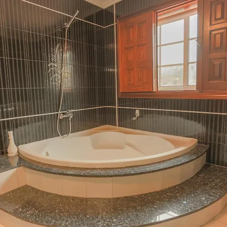 Casona Bretema Pineiro (Cangas)