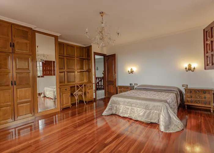 Vila Casona Bretema Pineiro (Cangas)