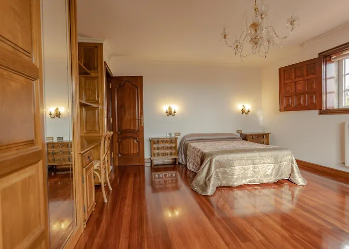 Casona Bretema Vila Pineiro (Cangas)