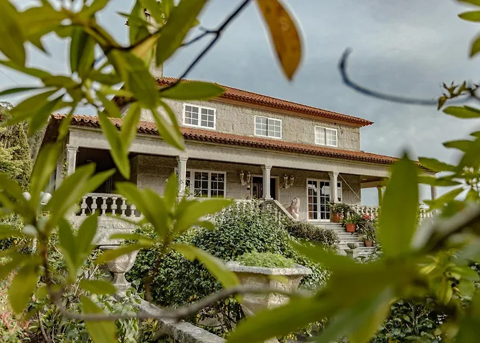 Casona Bretema Vila Pineiro (Cangas)