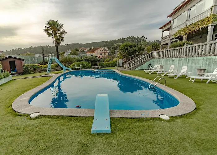 Casona Bretema * Pineiro (Cangas)